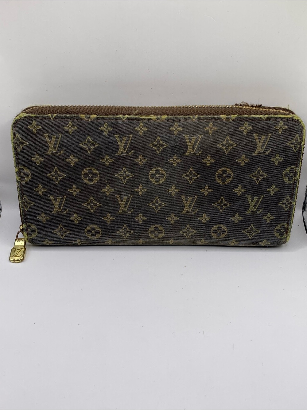 Louis Vuitton Brown Monogram Zip Wallet Interior